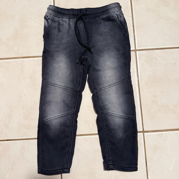 Toddler Boys Charcoal Jeans - Picture 7 of 9